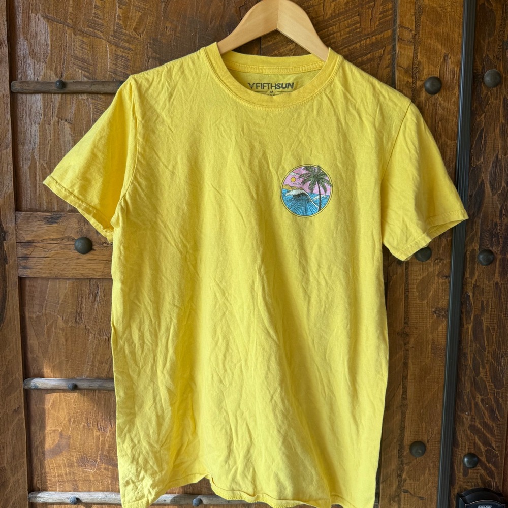 Fifth Sun Graphic Tee Mens Medium Yellow Surfing Skeleton Palm Tree Cotton Shirt